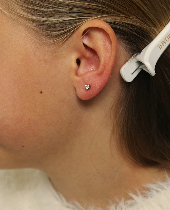 Blomdahl Hair Clip