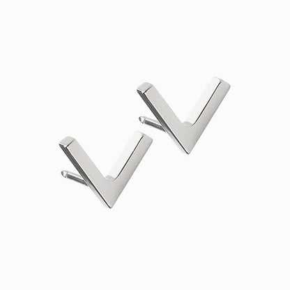 8mm Plain V Earrings